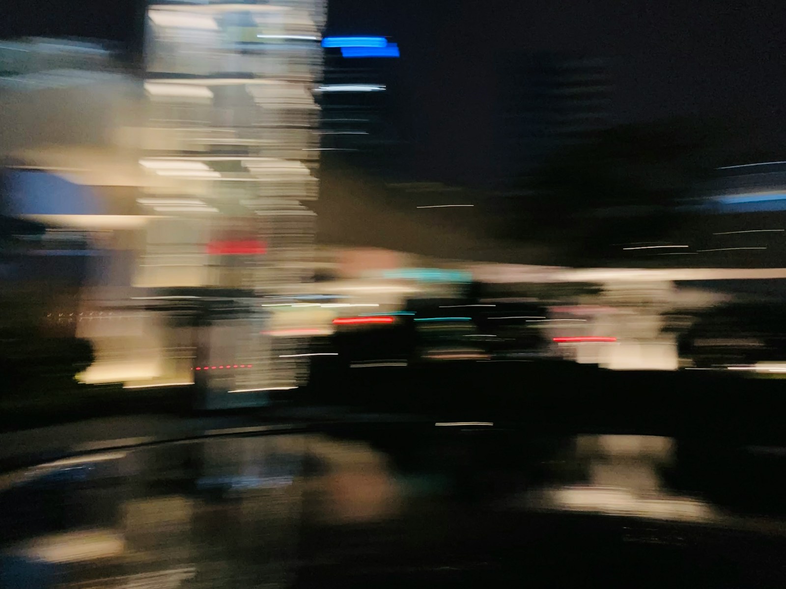 blurry image of a city